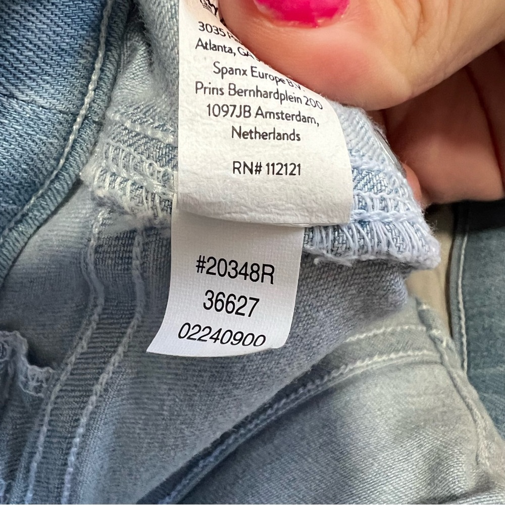 NEW NWT SPANX Flare Jean In Retro Light Wash - Picture 12 of 12